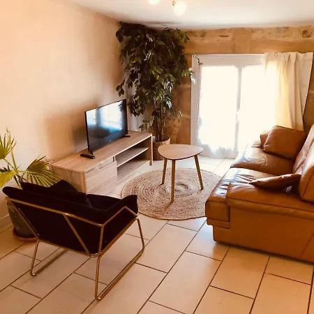 Apartment Au Dernier Etage Avec Terrasse Et Belle Vue Sur Nature Environnante *