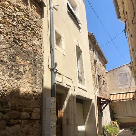 Au Dernier Etage Avec Terrasse Et Belle Vue Sur Nature Environnante Apartment Roujan